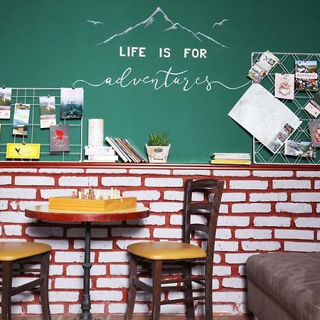 Eagle'S Nest Hostel Postojna Ngoại thất bức ảnh