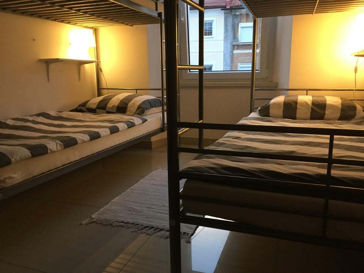 Eagle'S Nest Hostel Postojna Ngoại thất bức ảnh